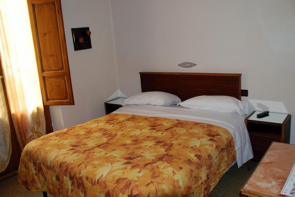Hotel Conchiglia มอนเตกาตินี แตร์เม ภายนอก รูปภาพ